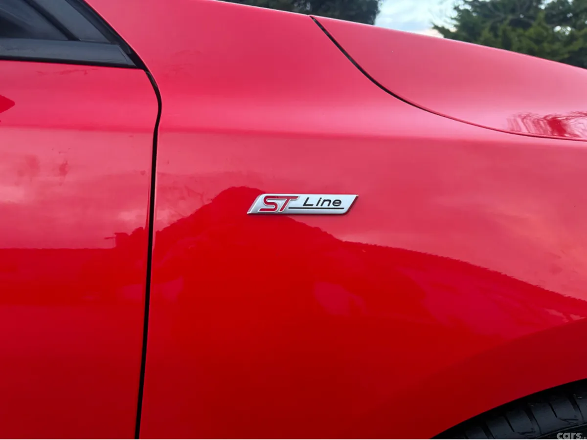 Ford Focus Hatchback, Petrol, 2019, Red