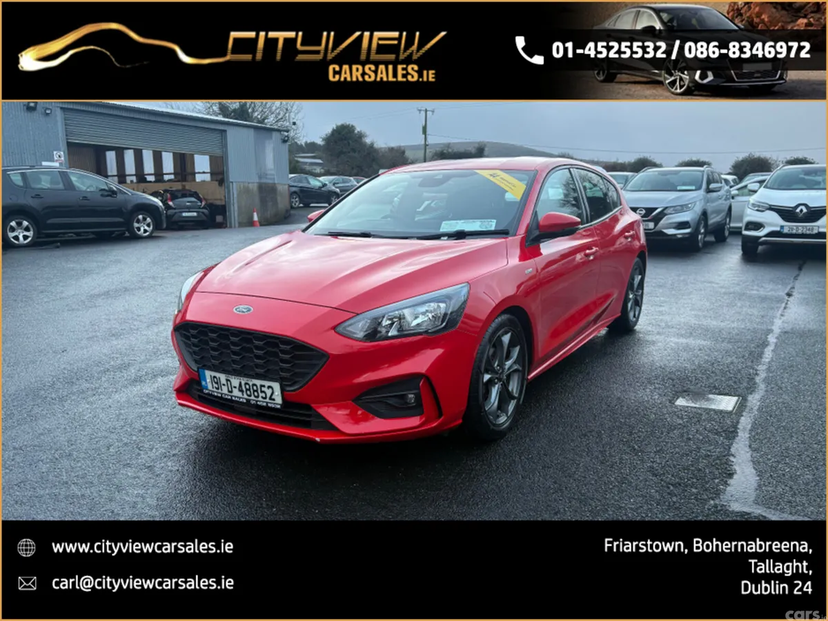 Ford Focus Hatchback, Petrol, 2019, Red