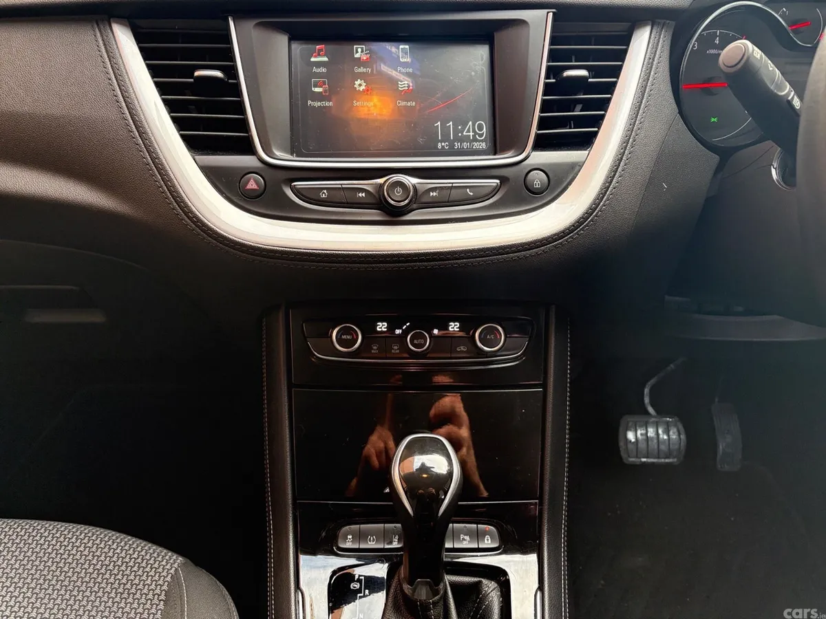Vauxhall Grandland X Hatchback, Petrol, 2020, Red