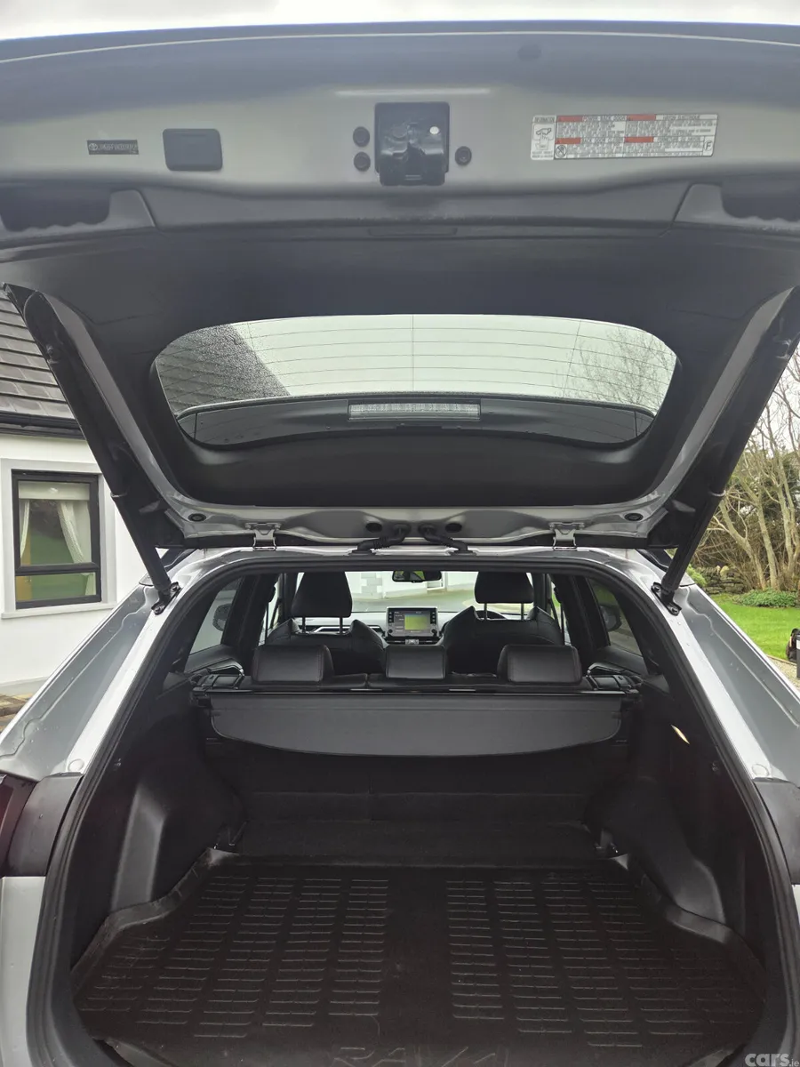 Toyota RAV4 SUV, Petrol Hybrid, 2022, Silver