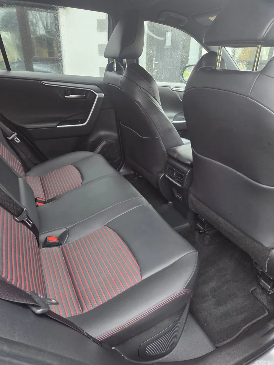 Toyota RAV4 SUV, Petrol Hybrid, 2022, Silver