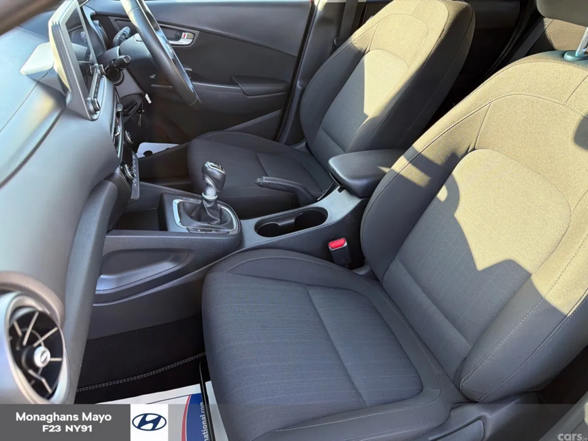 Hyundai KONA MPV, Petrol, 2023, Red