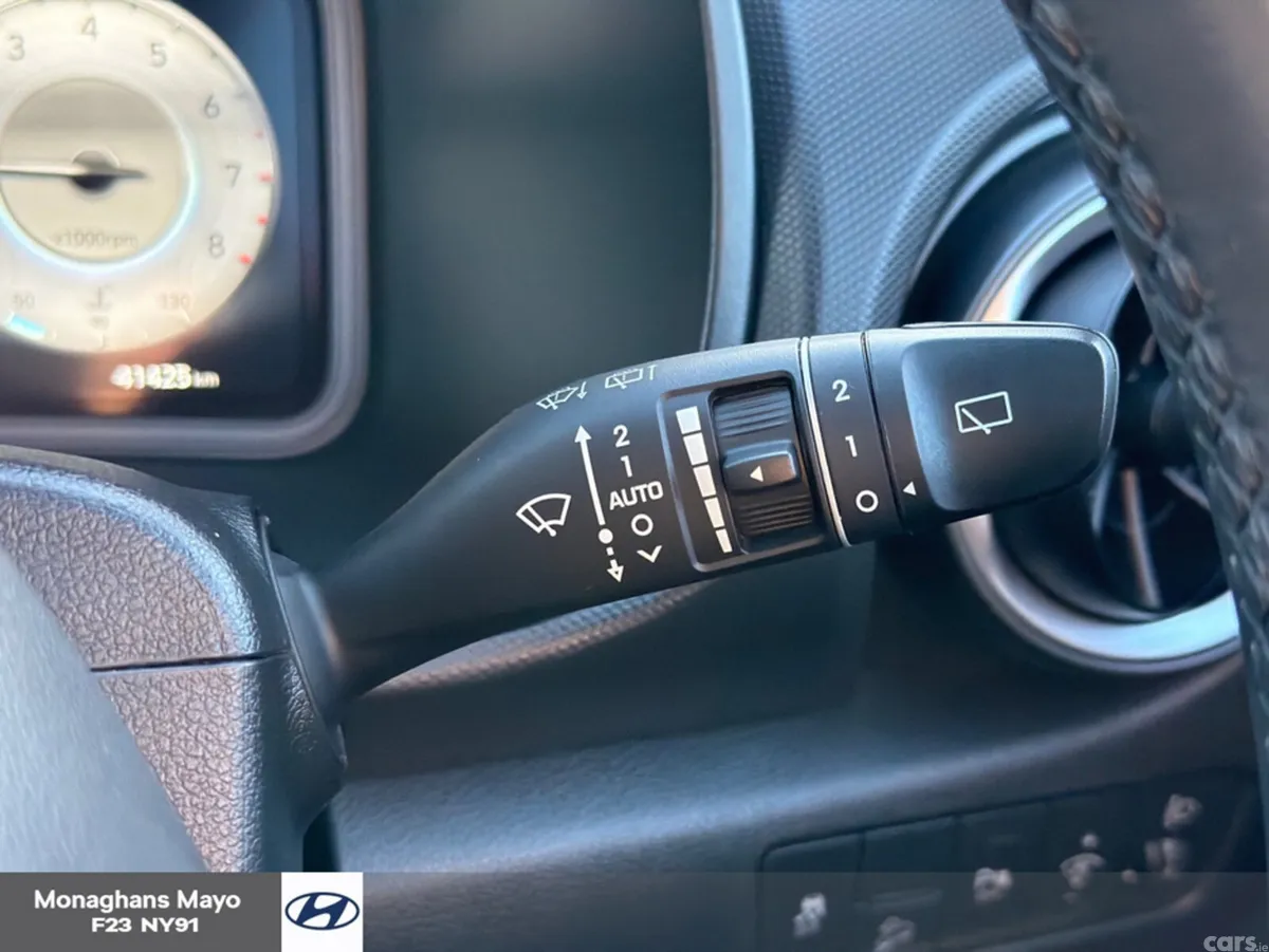 Hyundai KONA MPV, Petrol, 2023, Red