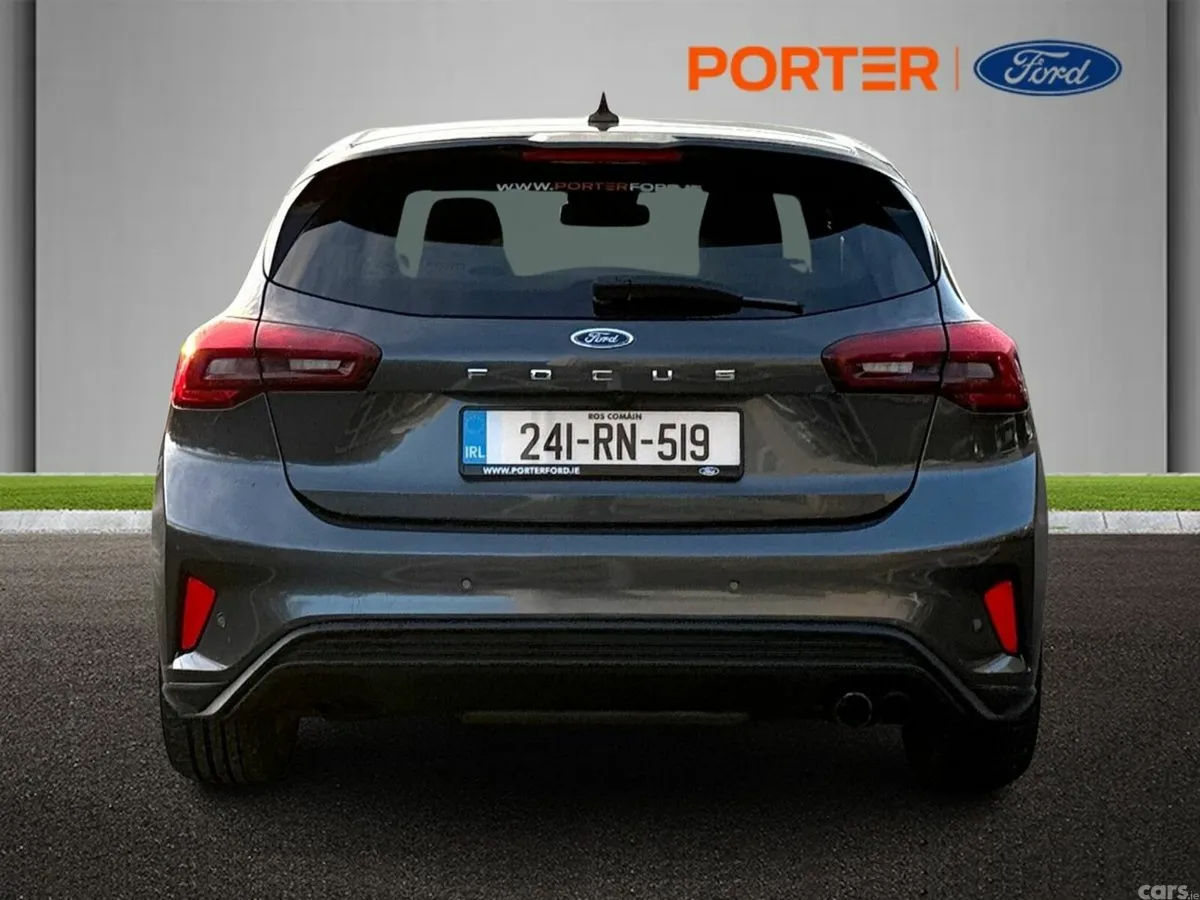 Ford Focus Hatchback, Petrol, 2024, Grey