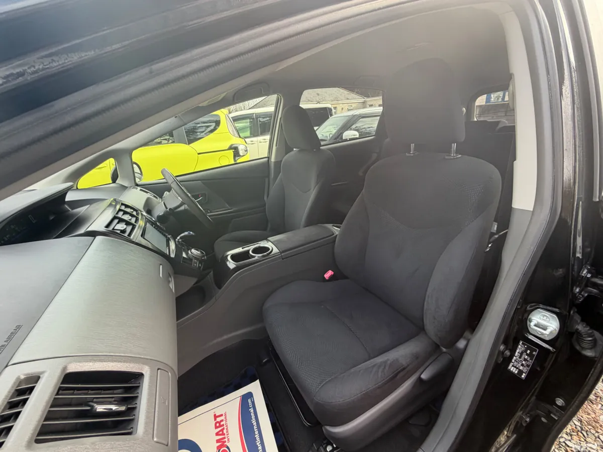 Toyota Prius Hatchback, Petrol Hybrid, 2015, Black