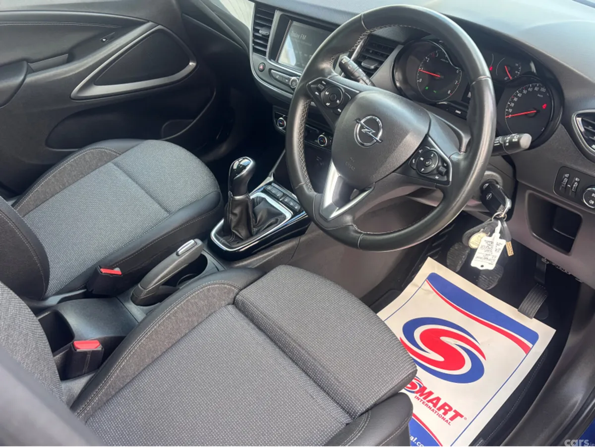 Opel Crossland X MPV, Petrol, 2022, Blue