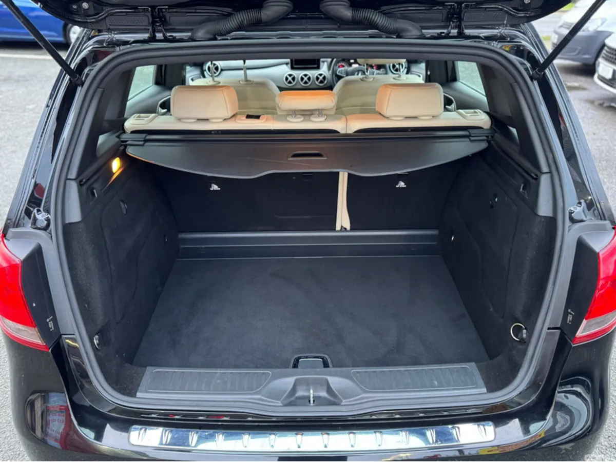 Mercedes-Benz B-Class MPV, Diesel, 2016, Black