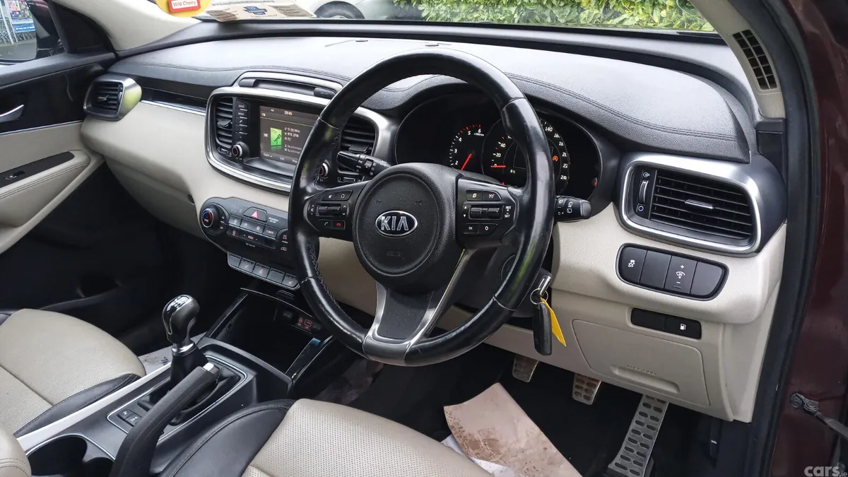 Kia Sorento SUV, Diesel, 2017, Red