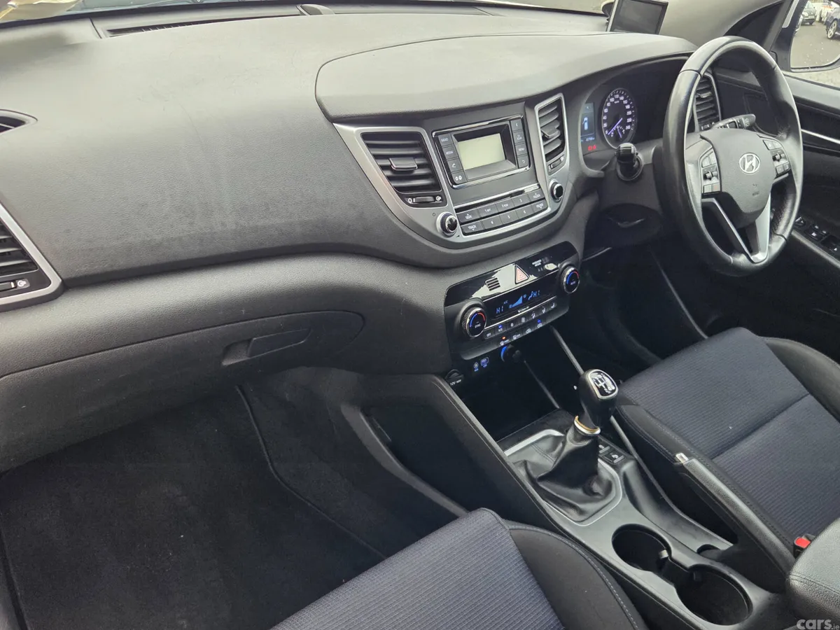 Hyundai Tucson SUV, Diesel, 2016, Silver