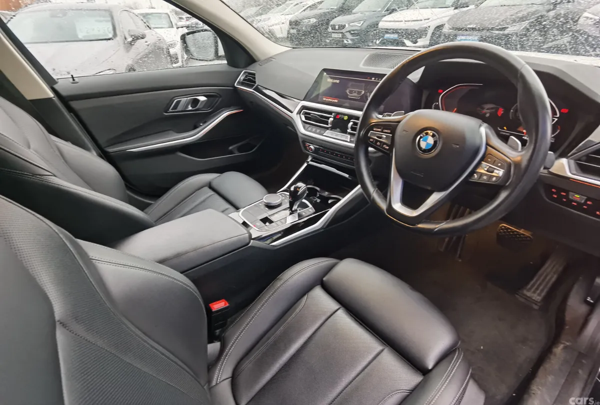 BMW 3-Series Estate, Diesel, 2022, White