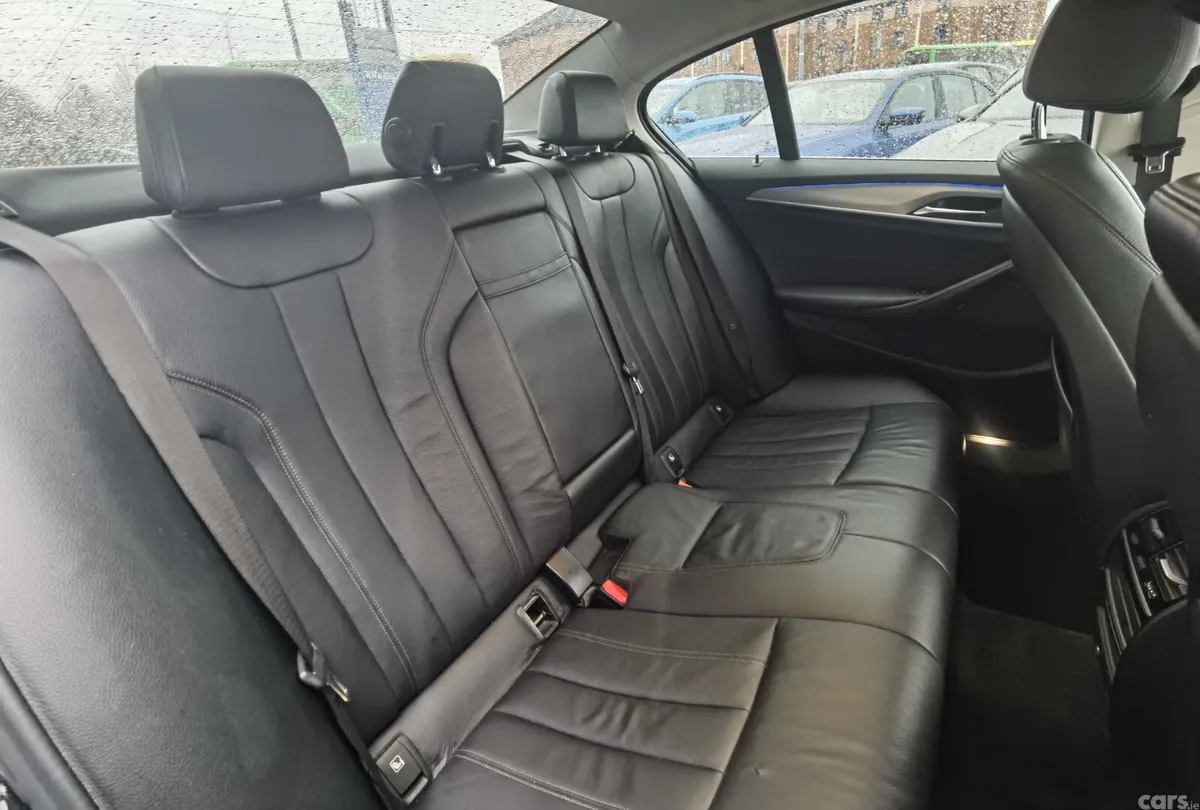 BMW 5-Series Saloon, Petrol Plug-in Hybrid, 2019, Black