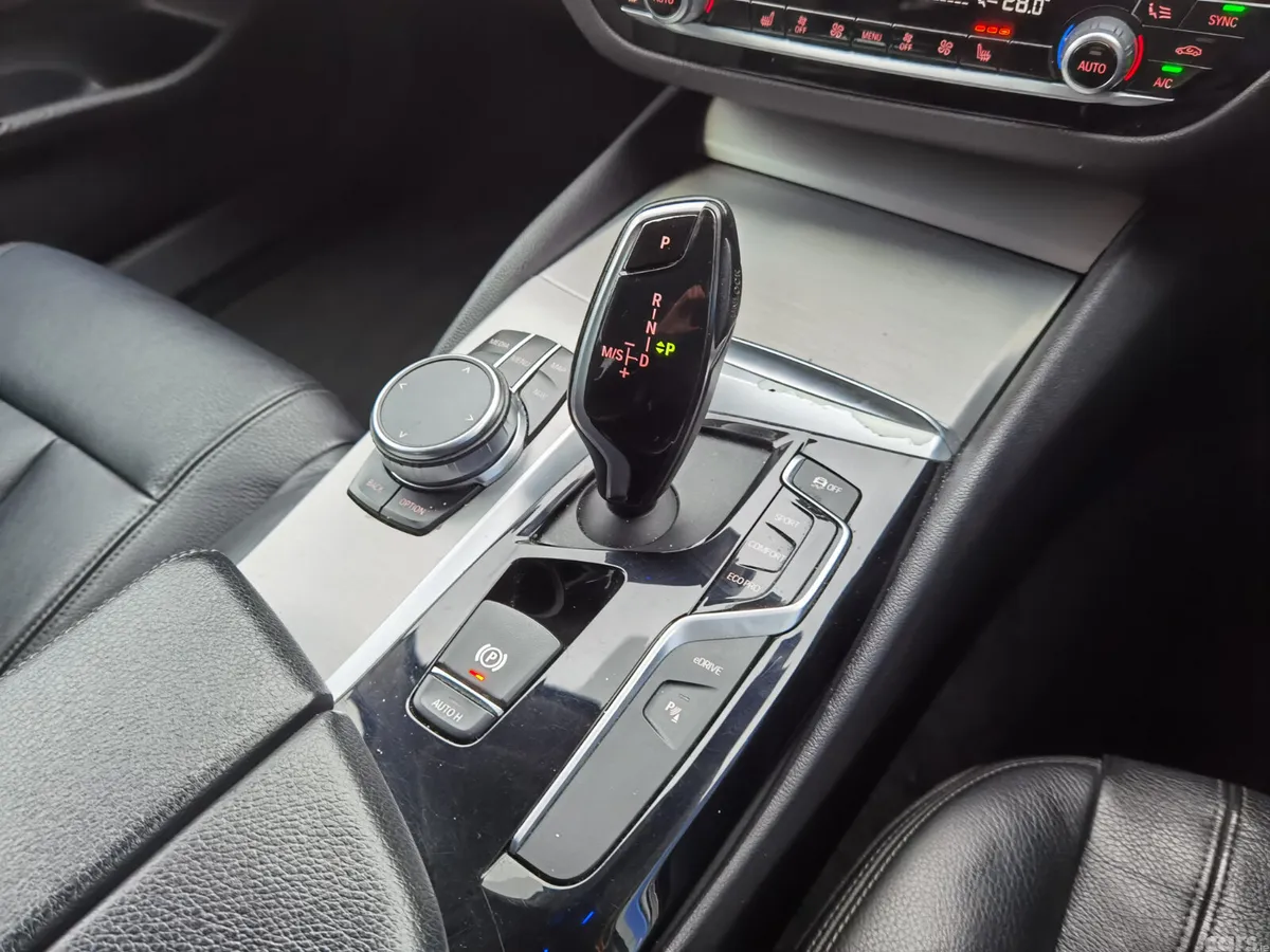 BMW 5-Series Saloon, Petrol Plug-in Hybrid, 2019, Black