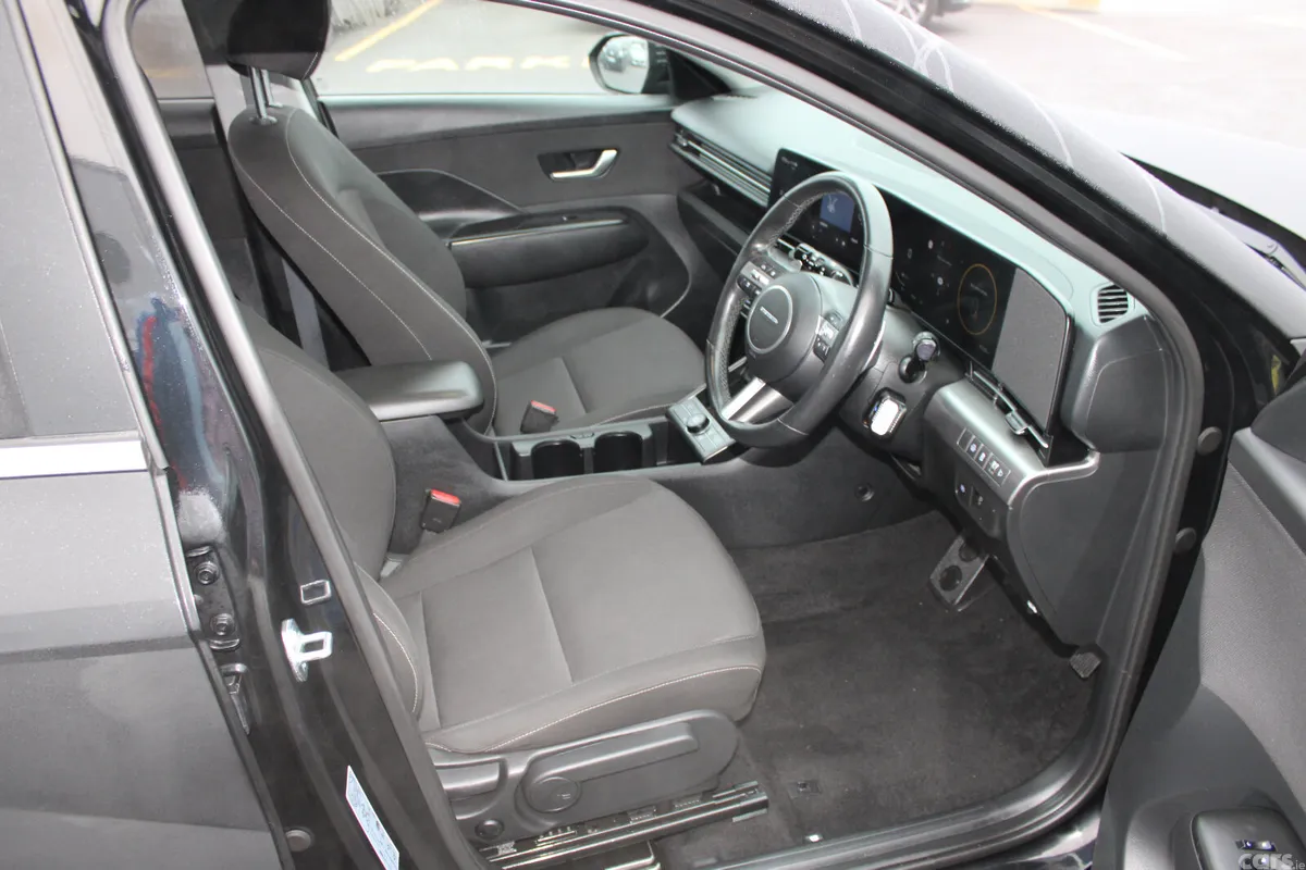 Hyundai KONA MPV, Petrol Hybrid, 2023, Black