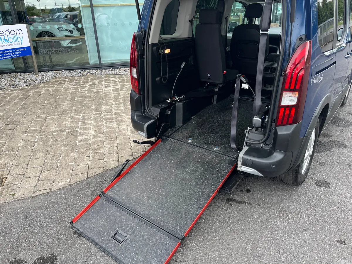 Peugeot Rifter MPV, Diesel, 2021, Blue