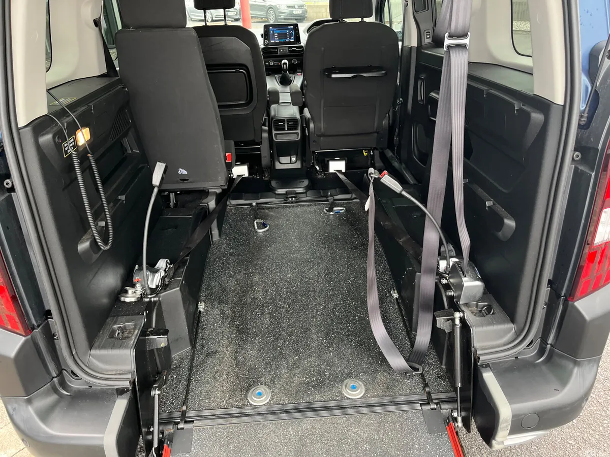 Peugeot Rifter MPV, Diesel, 2021, Blue