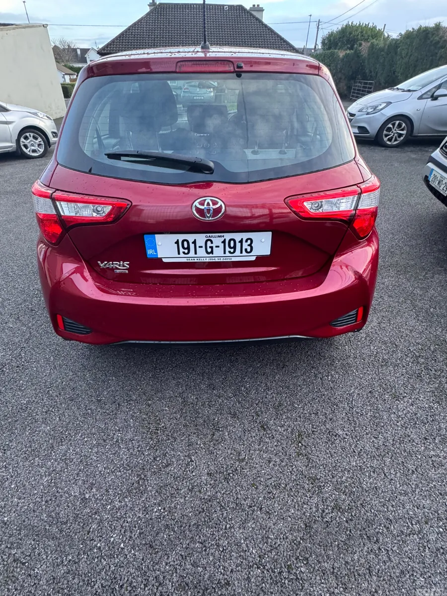 Toyota Yaris MPV, Petrol, 2019, Red
