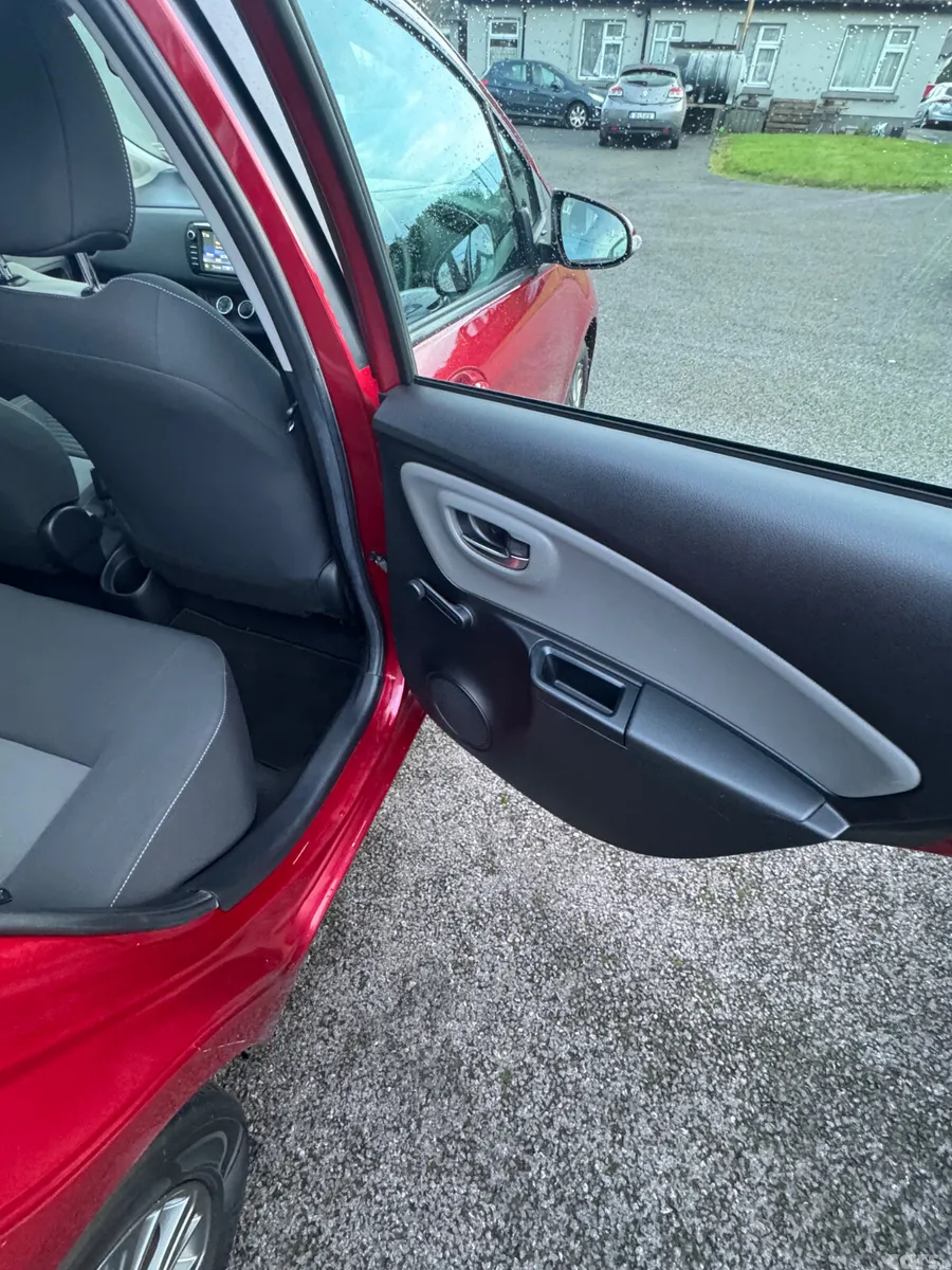 Toyota Yaris MPV, Petrol, 2019, Red