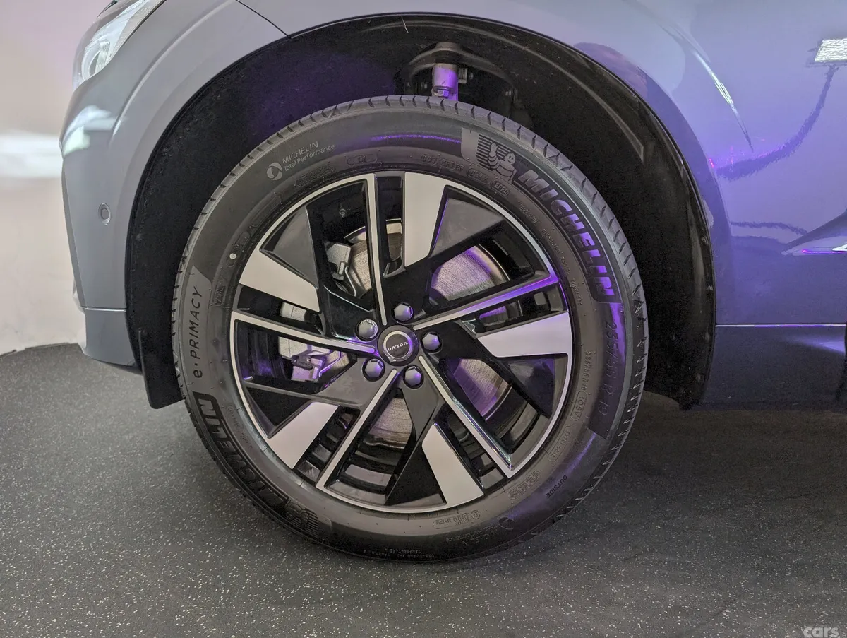 Volvo XC60 SUV, Petrol Plug-in Hybrid, 2025, Blue