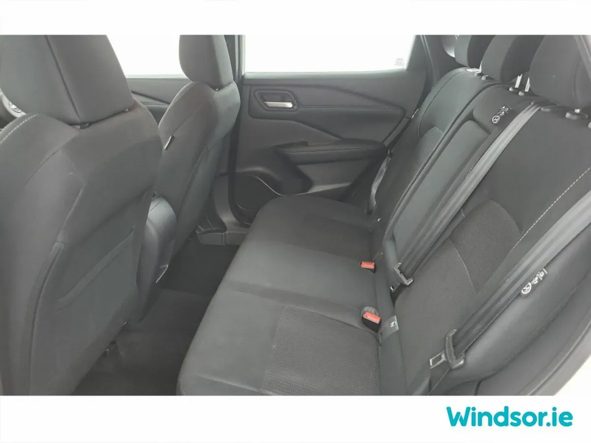 Nissan Qashqai MPV, Petrol, 2024, White