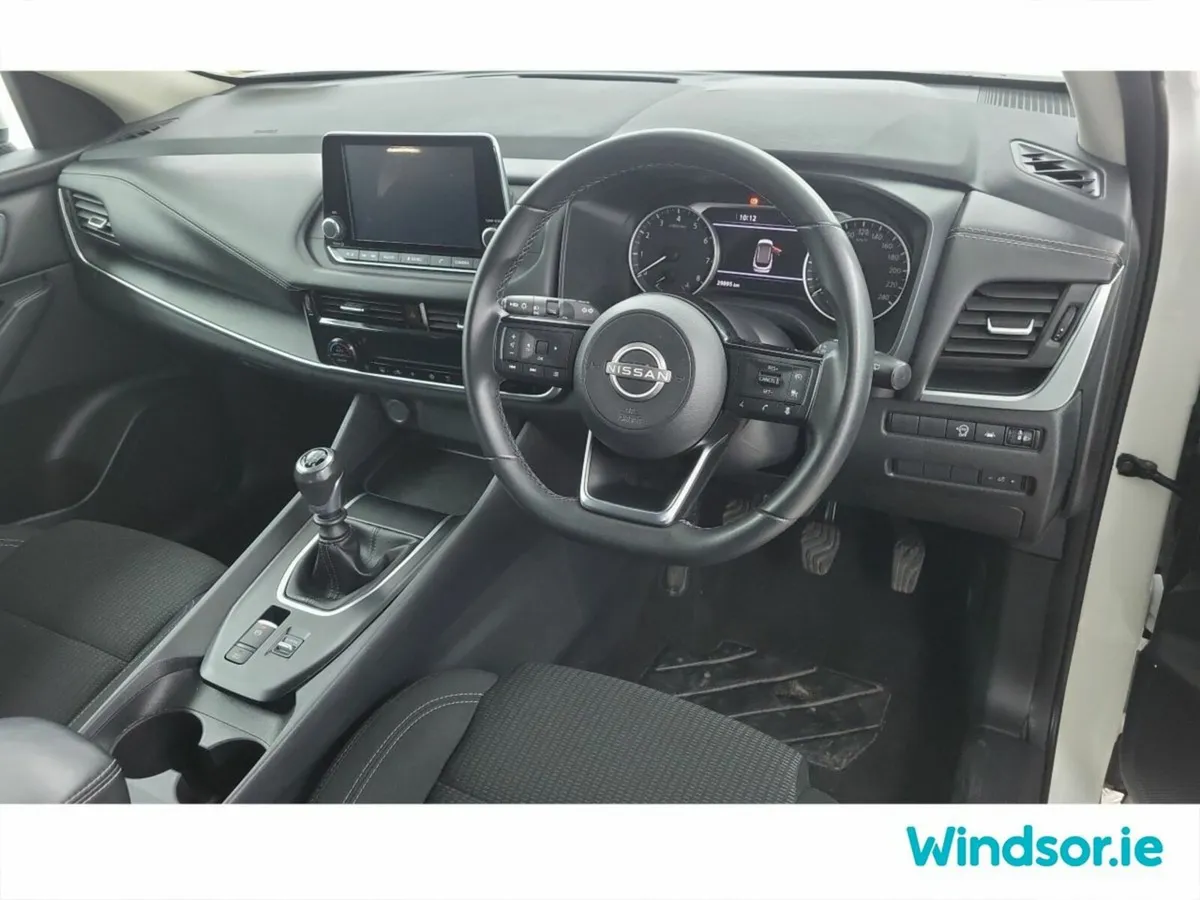 Nissan Qashqai MPV, Petrol, 2024, White