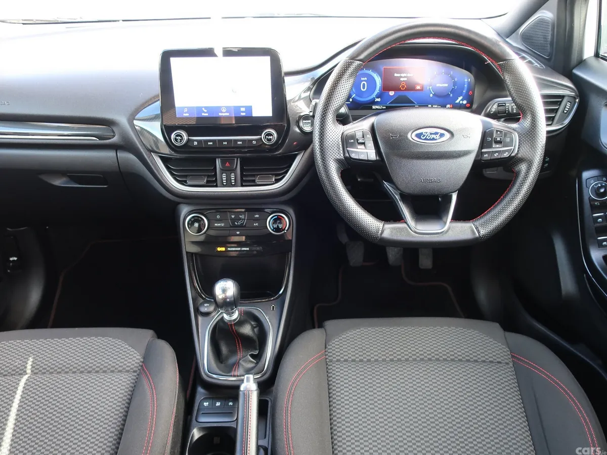 Ford Puma MPV, Petrol Hybrid, 2023, White