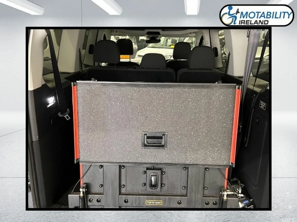 Ford Tourneo Connect MPV, Diesel, 2023, Grey