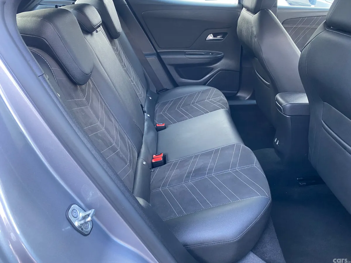 Opel Mokka SUV, Petrol, 2023, Grey
