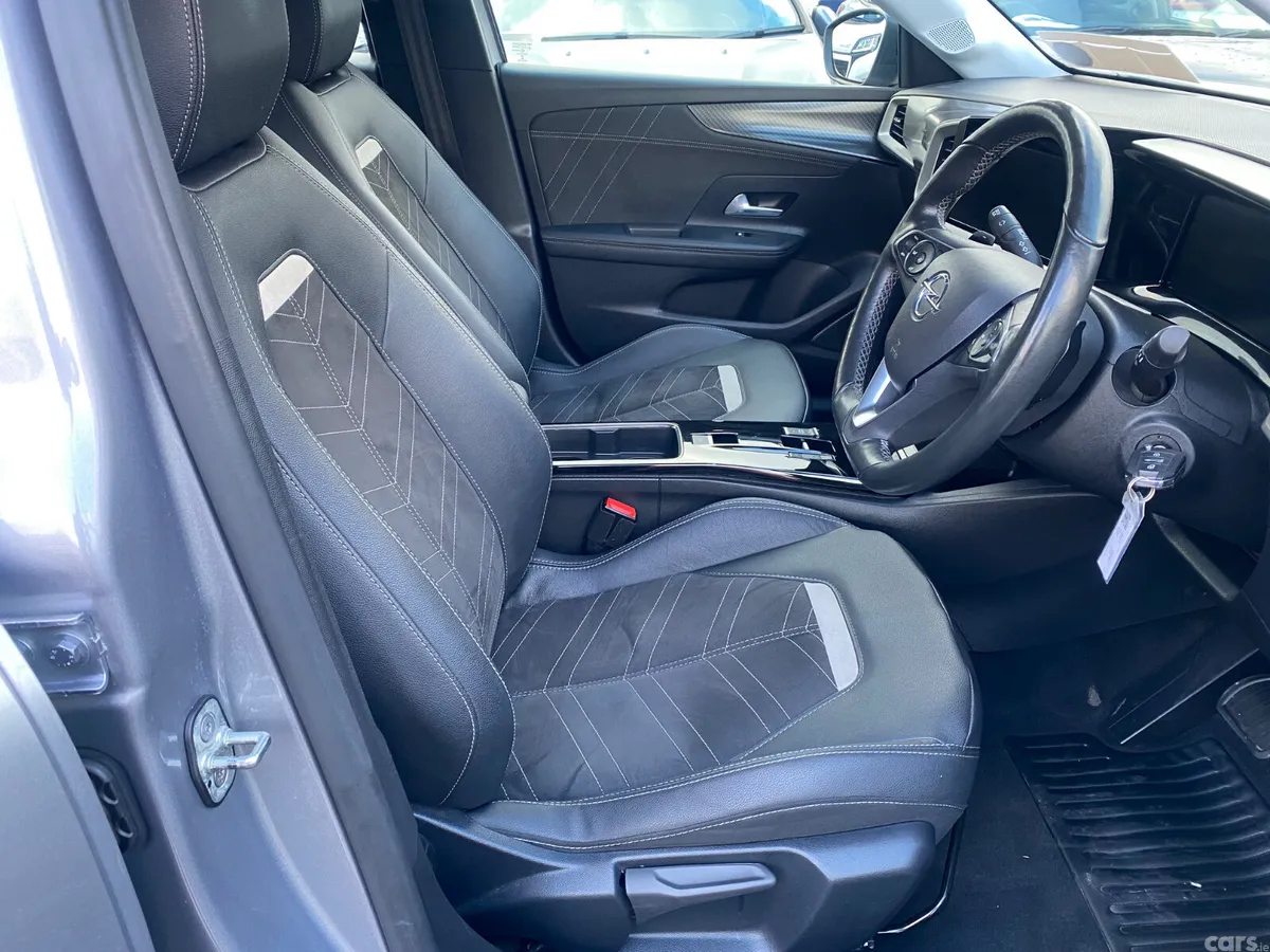 Opel Mokka SUV, Petrol, 2023, Grey
