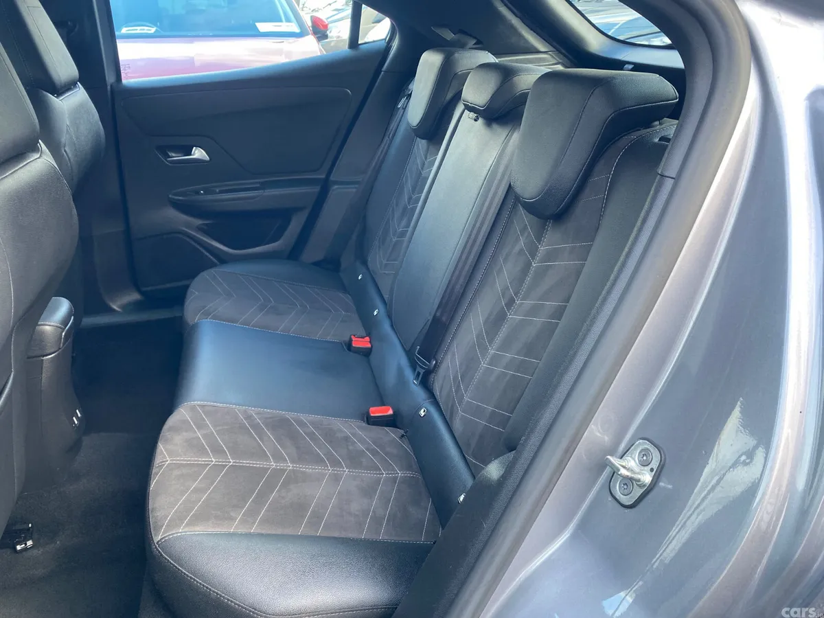 Opel Mokka SUV, Petrol, 2023, Grey