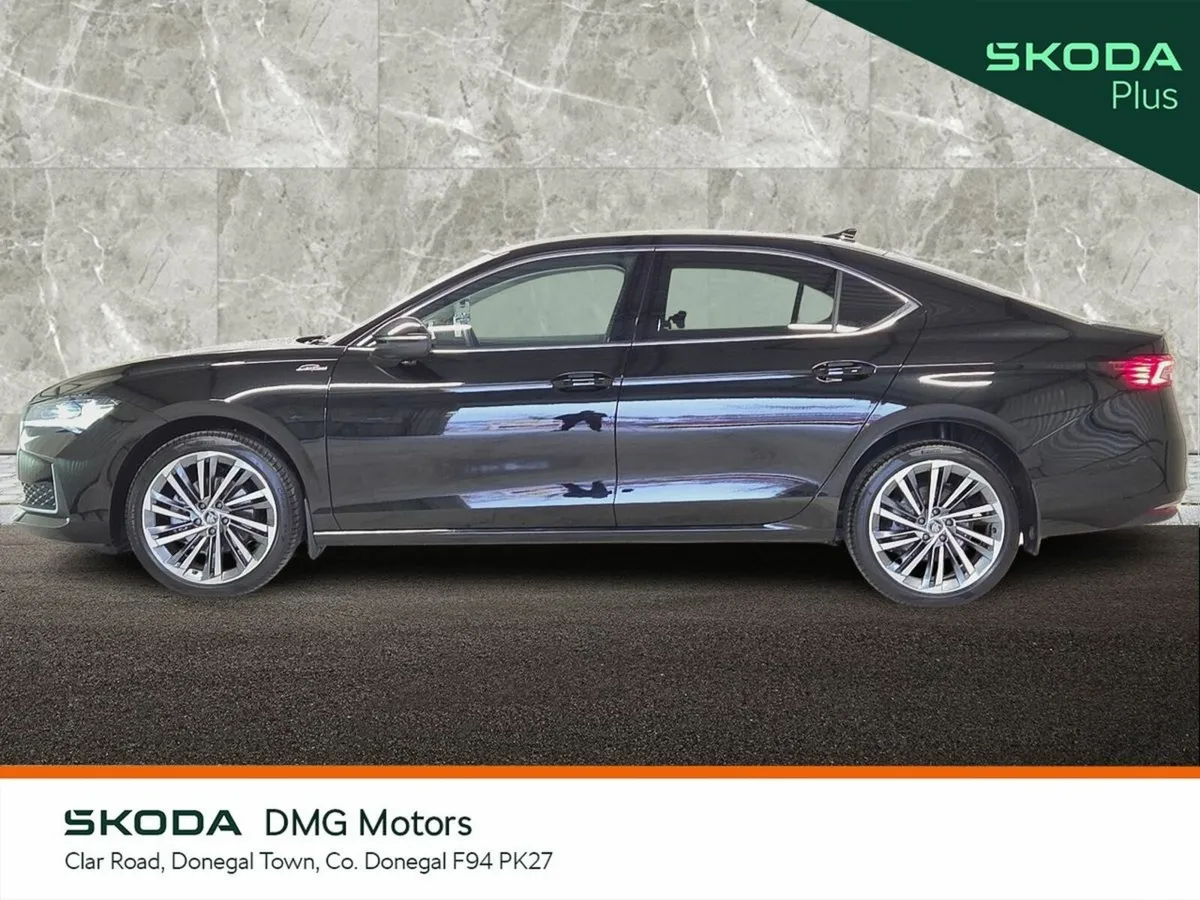 Skoda Superb Saloon, Diesel, 2025, Black