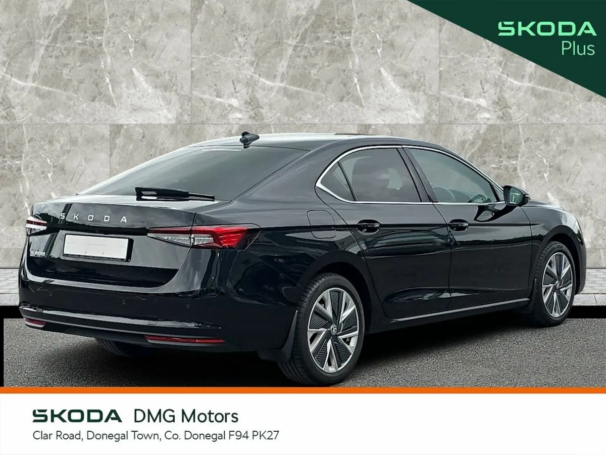 Skoda Superb Saloon, Diesel, 2025, Black