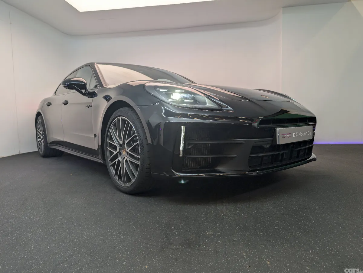 Porsche Panamera Hatchback, Petrol Plug-in Hybrid, 2025, Black