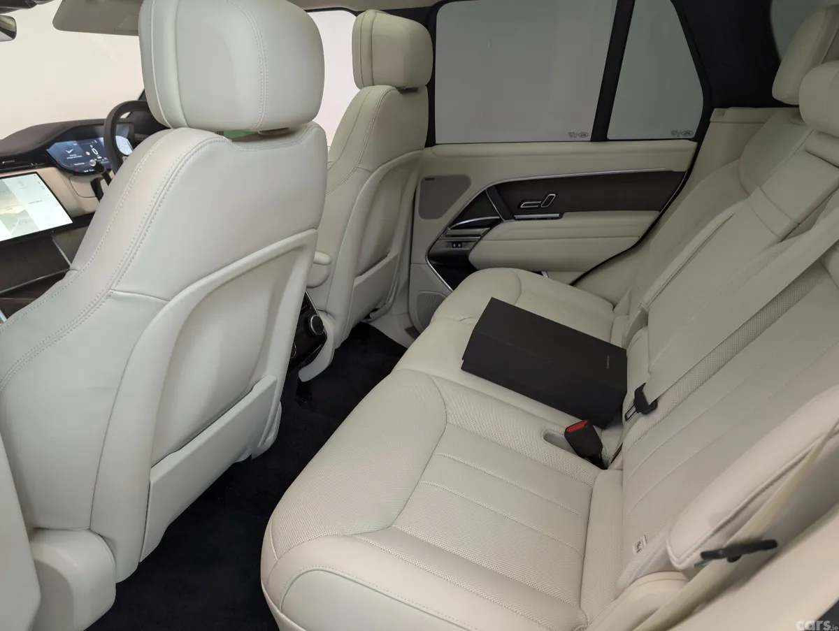 Land Rover Range Rover SUV, Petrol Plug-in Hybrid, 2025, Black