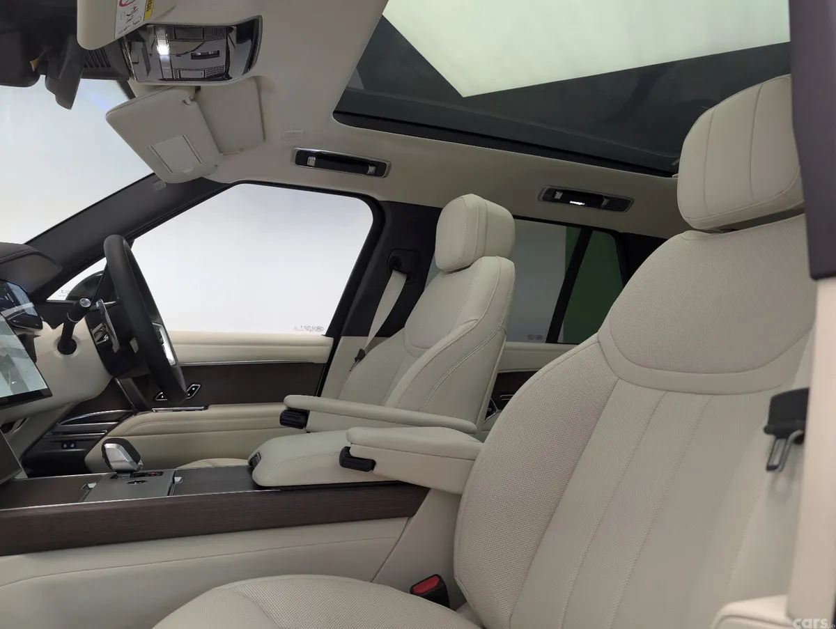 Land Rover Range Rover SUV, Petrol Plug-in Hybrid, 2025, Black