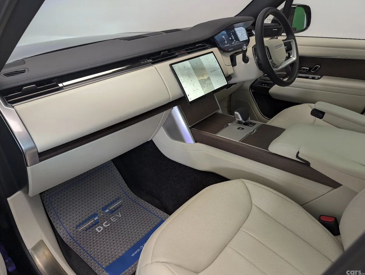 Land Rover Range Rover SUV, Petrol Plug-in Hybrid, 2025, Black