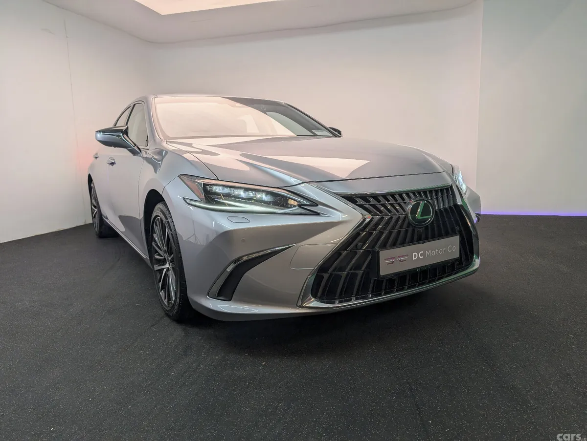 Lexus ES Saloon, Petrol Hybrid, 2025, Silver