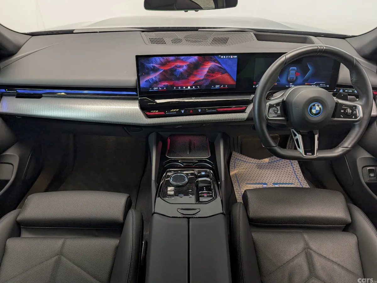 BMW 5-Series Saloon, Petrol Plug-in Hybrid, 2024, Grey