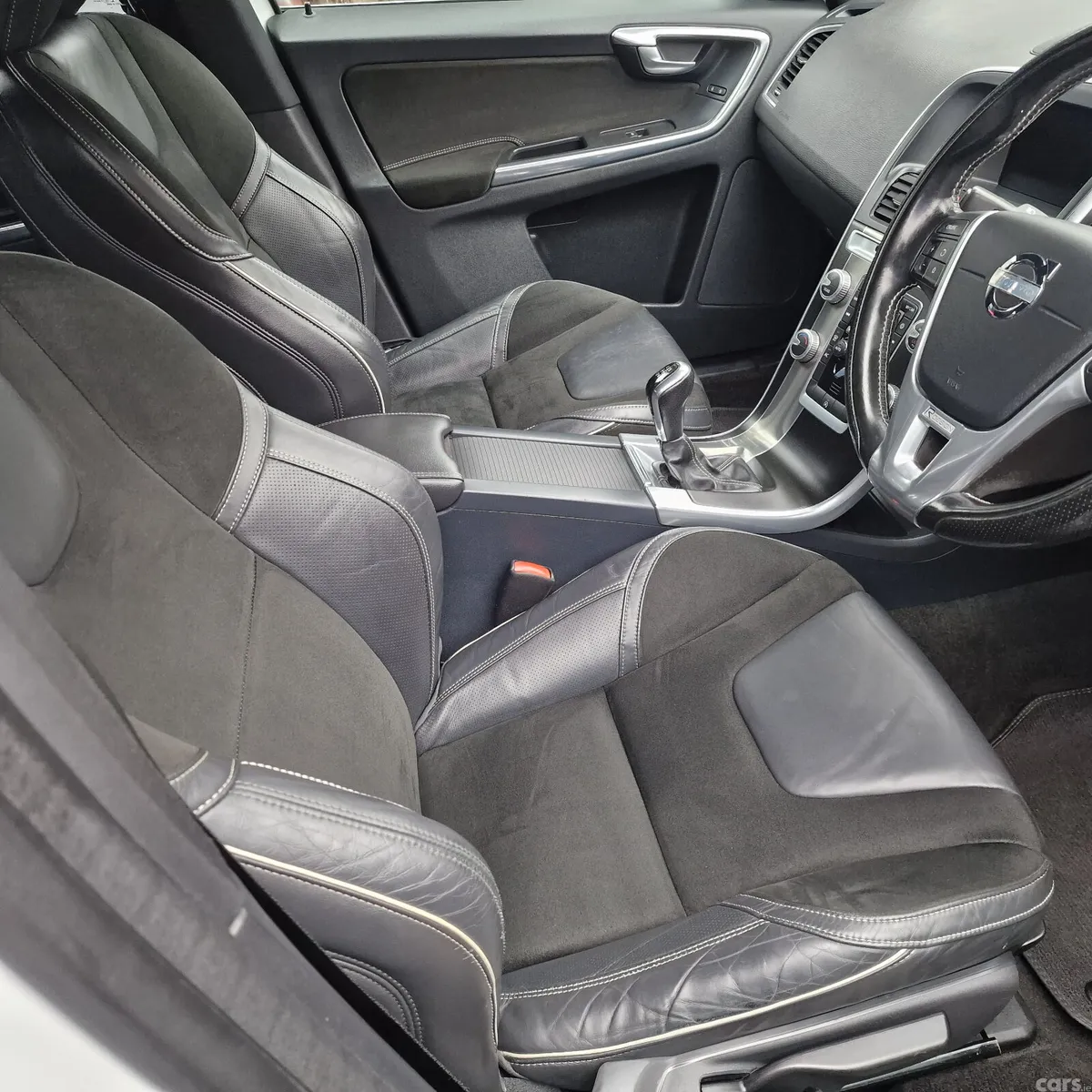Volvo XC60 SUV, Diesel, 2015, White