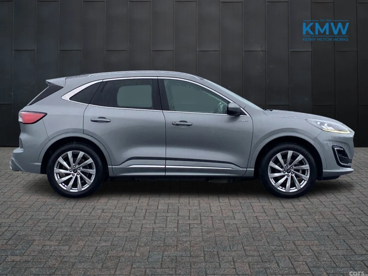 Ford Kuga MPV, Petrol Plug-in Hybrid, 2023, Grey