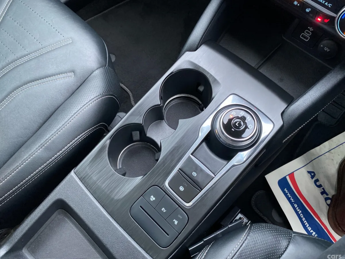 Ford Kuga MPV, Petrol Plug-in Hybrid, 2023, Grey