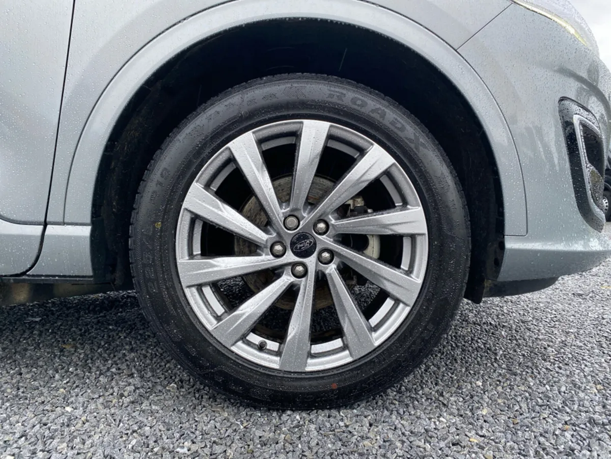 Ford Kuga MPV, Petrol Plug-in Hybrid, 2023, Grey