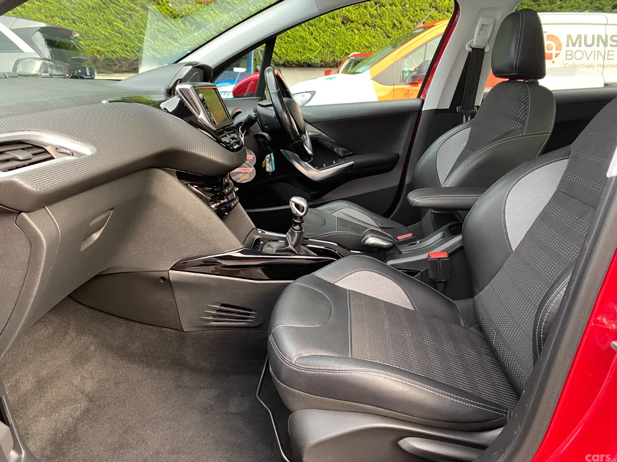 Peugeot 2008 Estate, Diesel, 2017, Red