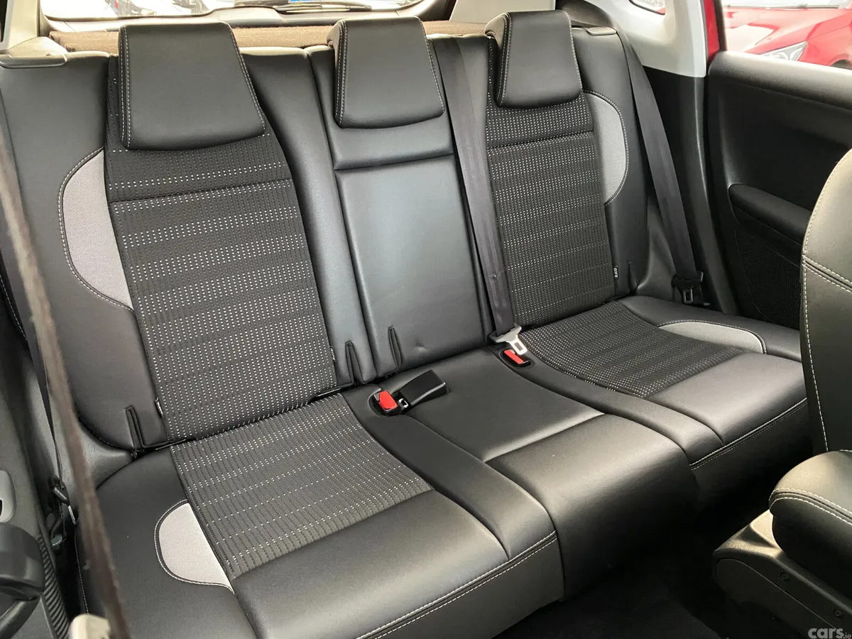 Peugeot 2008 Estate, Diesel, 2017, Red