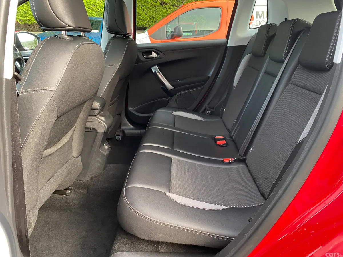 Peugeot 2008 Estate, Diesel, 2017, Red