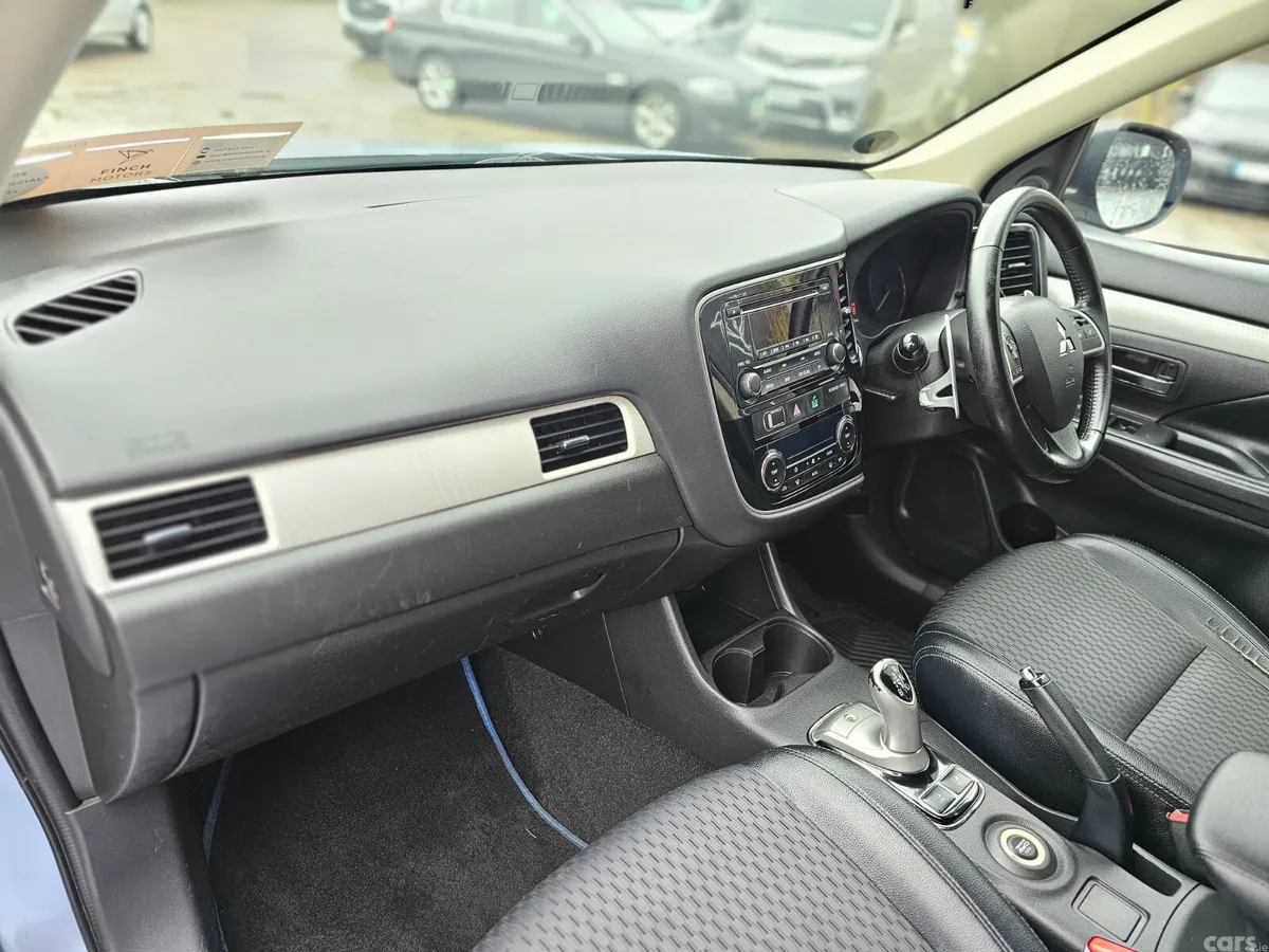 Mitsubishi Outlander SUV, Petrol Plug-in Hybrid, 2015, Blue