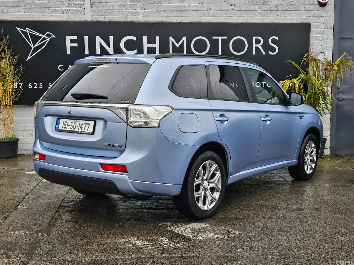 Mitsubishi Outlander SUV, Petrol Plug-in Hybrid, 2015, Blue