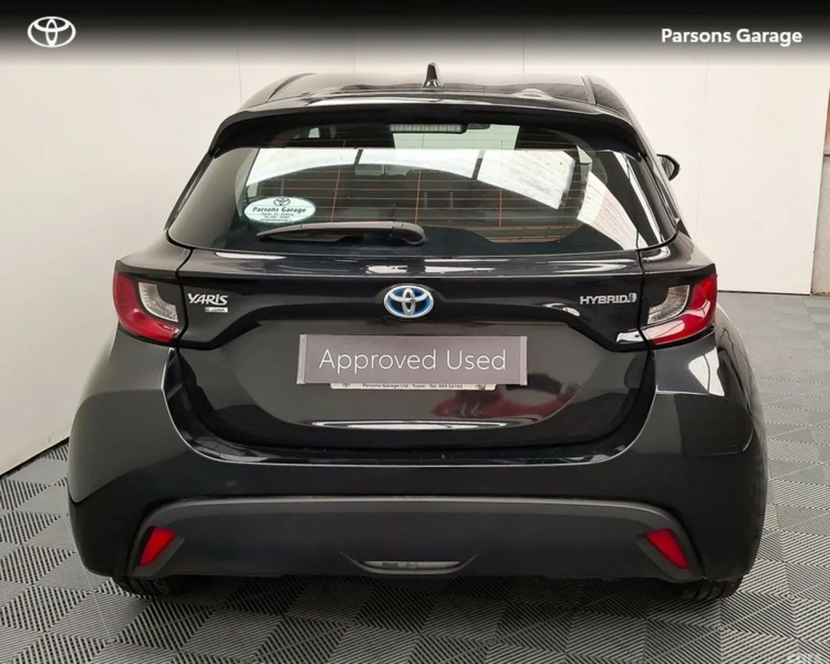 Toyota Yaris Hatchback, Petrol Hybrid, 2023, Black