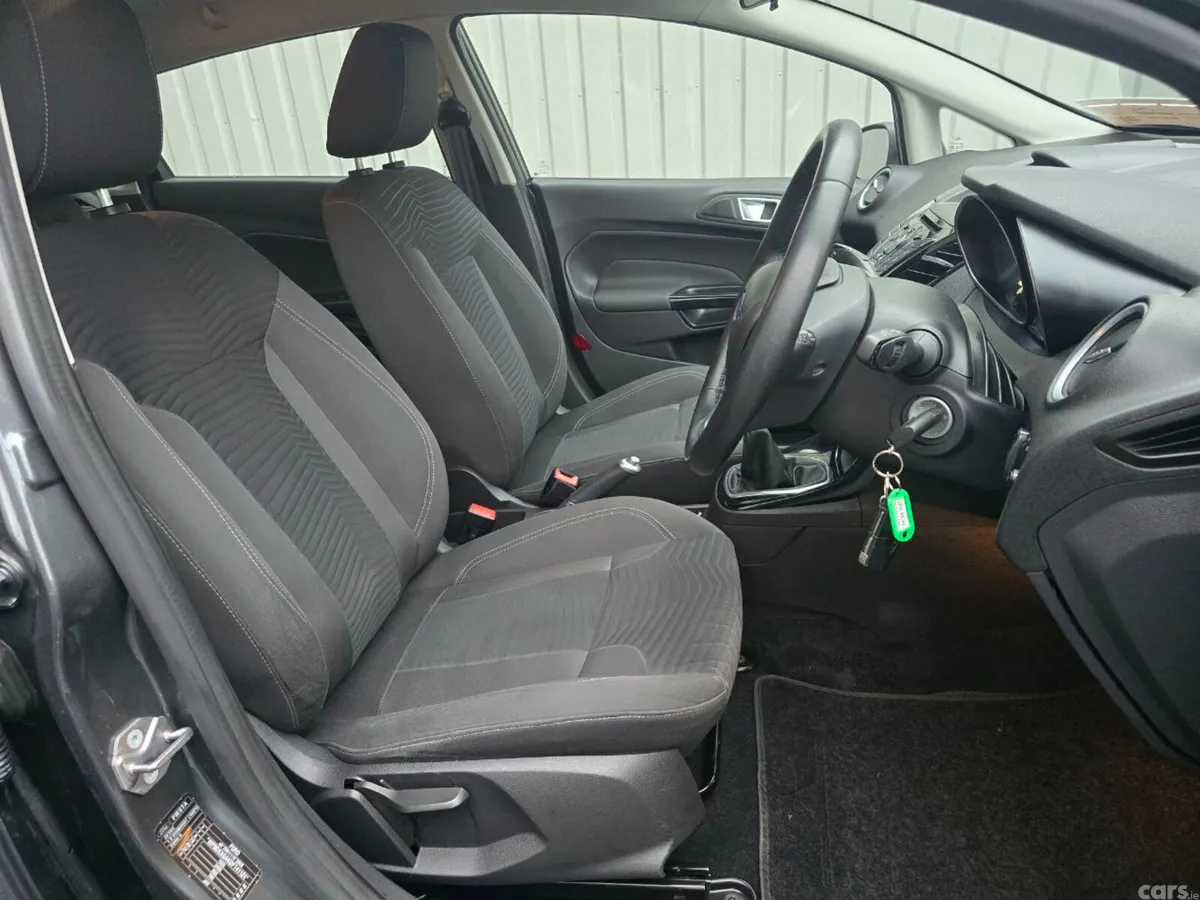 Ford Fiesta Hatchback, Petrol, 2016, Grey