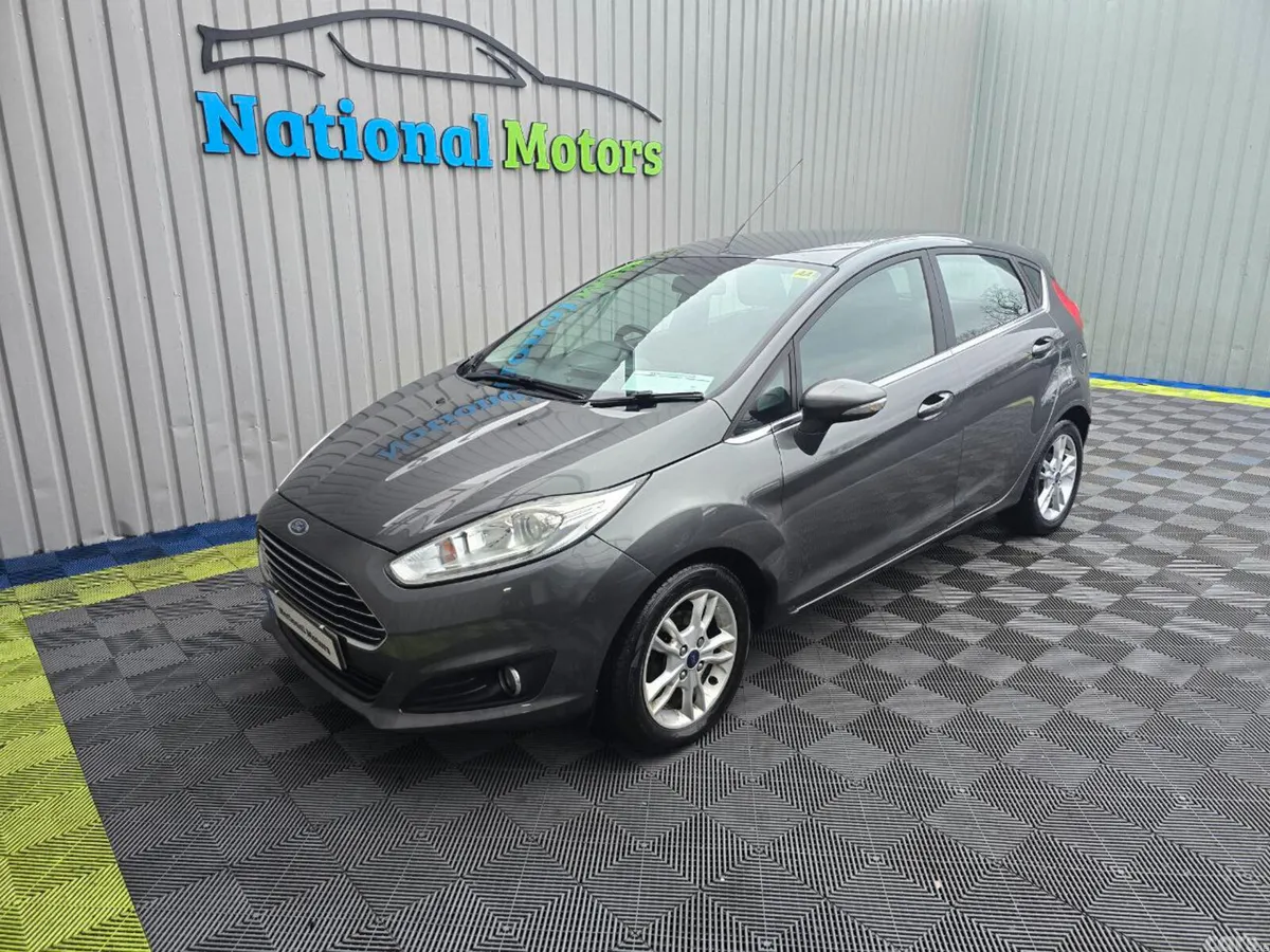 Ford Fiesta Hatchback, Petrol, 2016, Grey