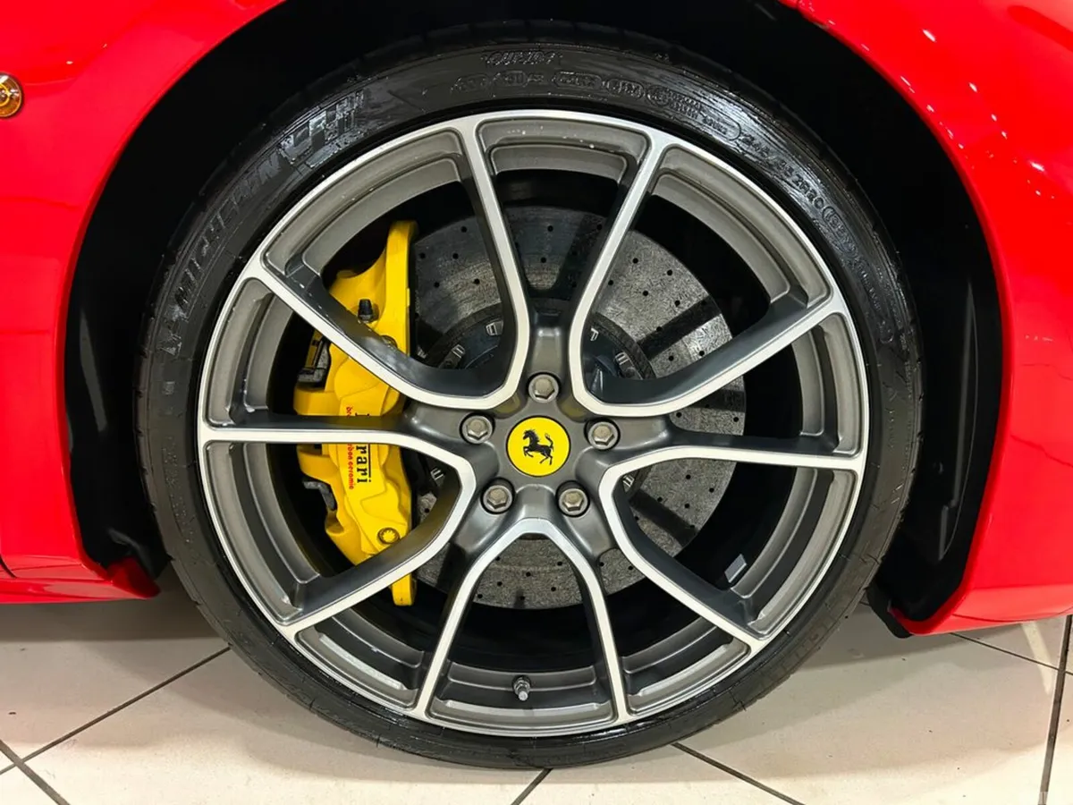 Ferrari 488 Convertible, Petrol, 2017, Red